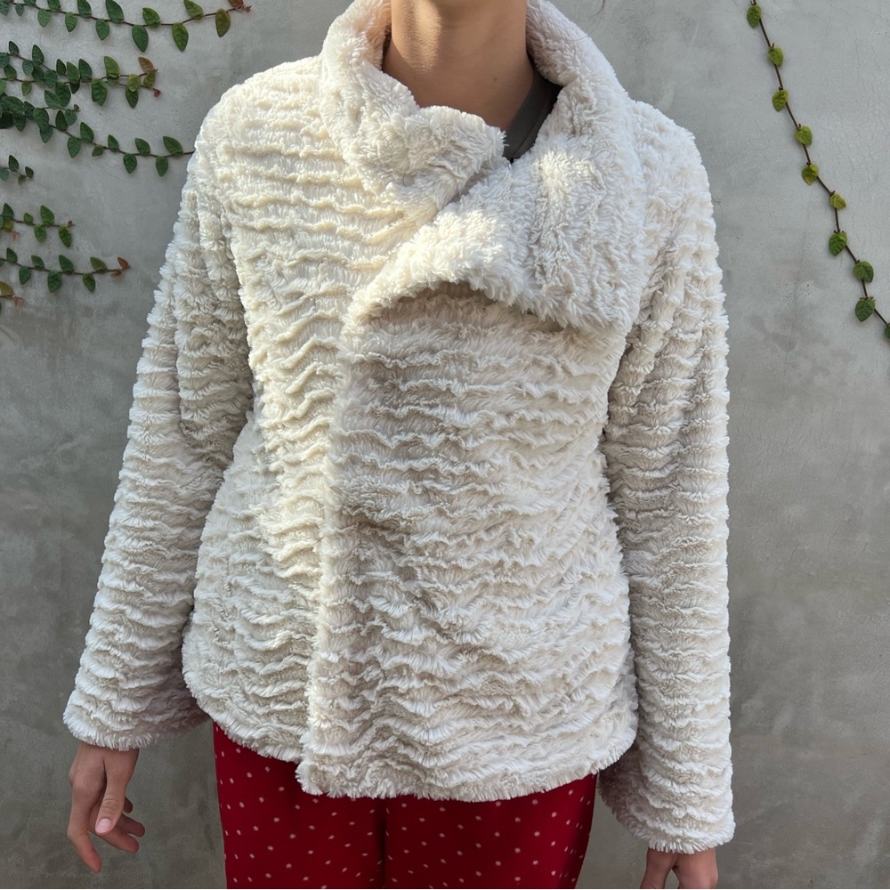 Patagonia super soft white fleece jacket.